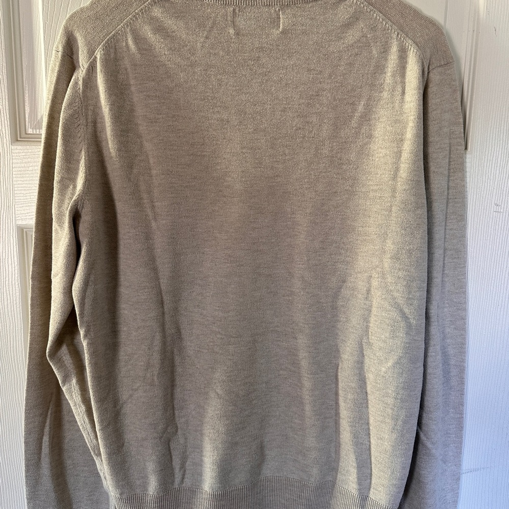 Old Navy Men's Cream Sweater - Picture 3 of 4